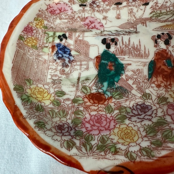 Vintage Antique Japanese Geisha Ware red porcelain demitasse cup … - Picture 3 of 16